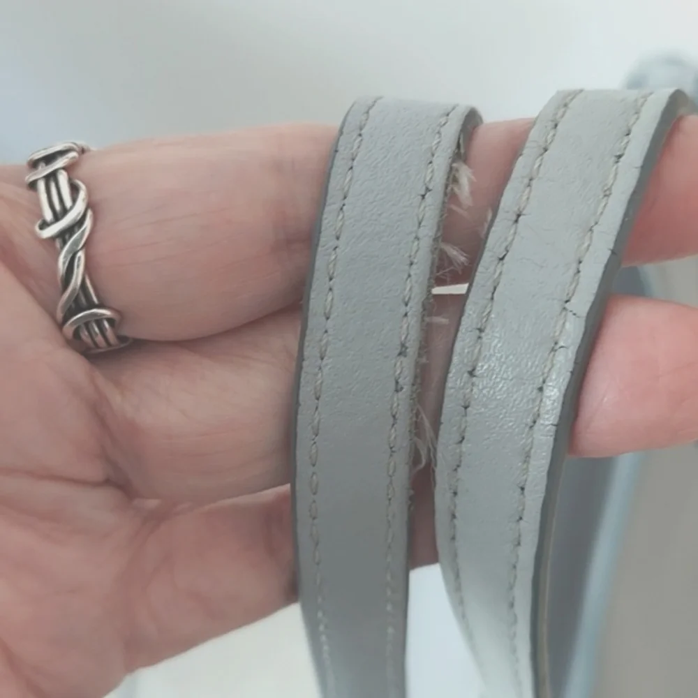 Kate Spade Tote Bag,‎ Grey, Leather, Zip Top, Roomy Monogramed Lined Interior